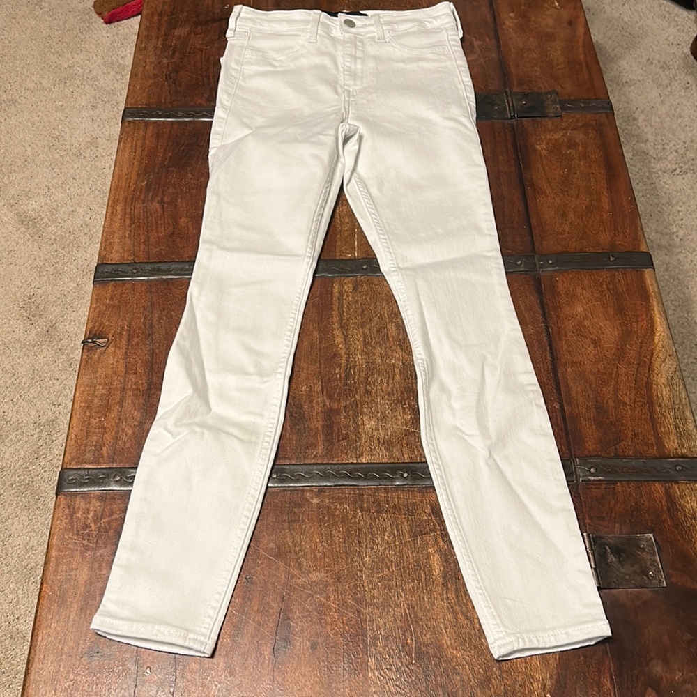 White Hollister jeans